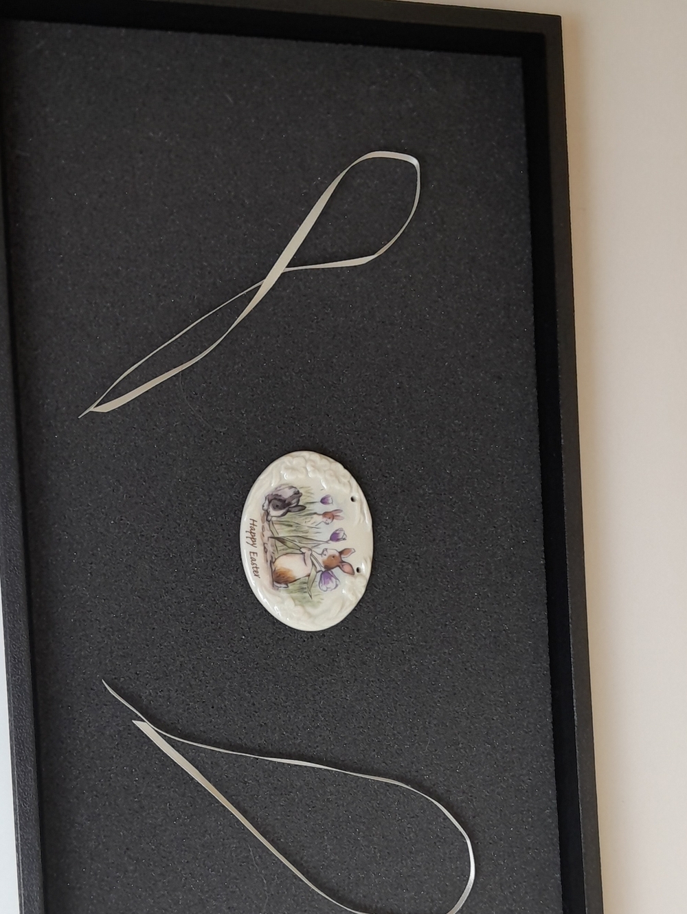 Longaberger White Oval Porcelain Tag - Easter 2006